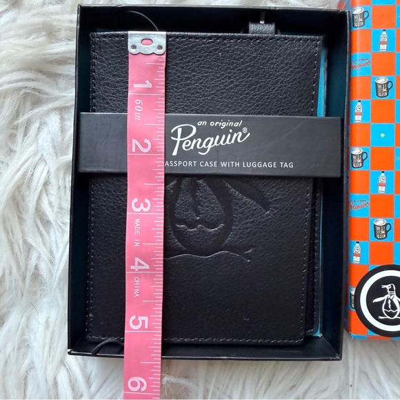 NWT Original Penguin Black Leather Passport Case with Luggage Tag - Picture 8 of 9